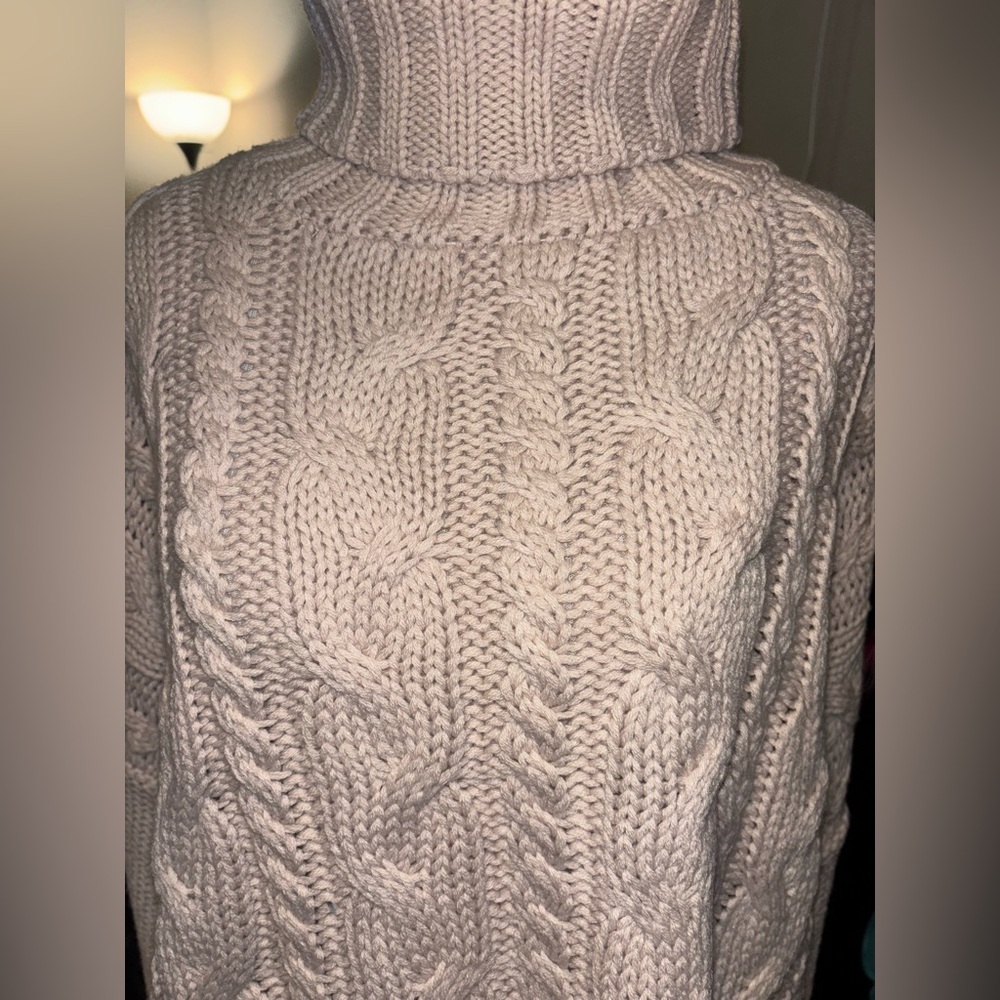 Cozy Cream Cable Knit Sweater - Picture 6 of 8